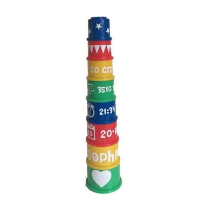 stapelbekers met naam, gepersonaliseerd kraamcadeautje