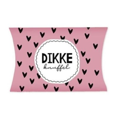 Roze cadeaudoosje met de tekst Dikke knuffel, ideaal voor het inpakken van je kleine cadeautjes