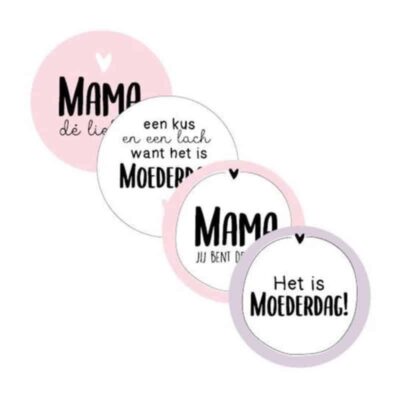 Cadeautje mama inpakken, cadeausticker Moederdag