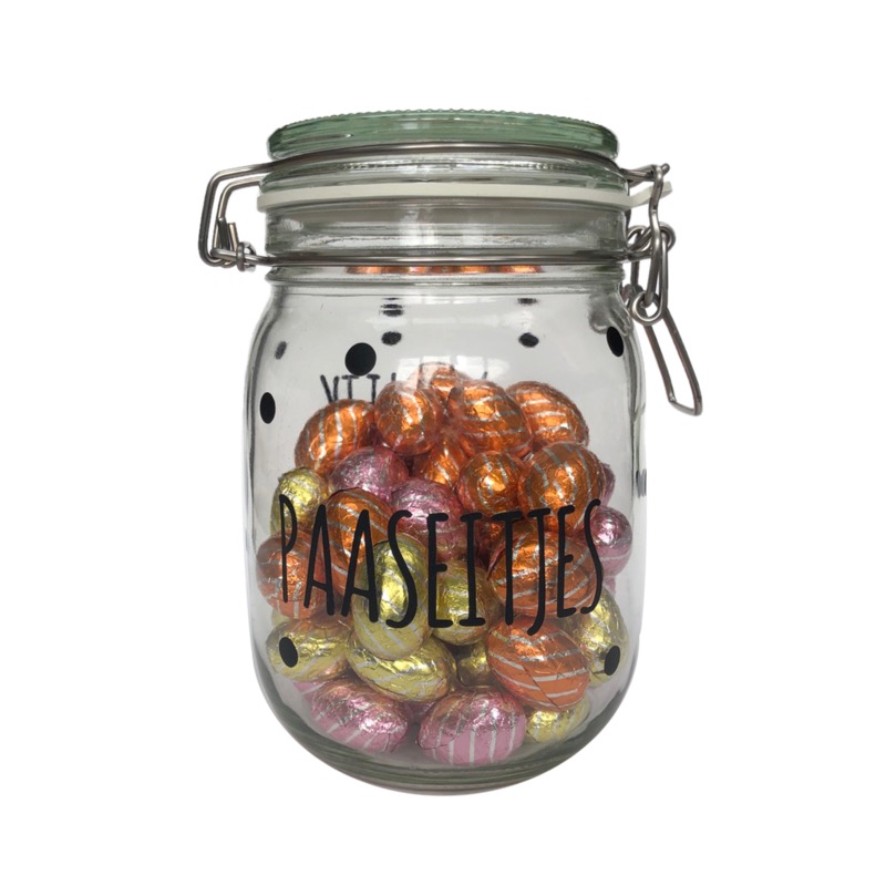 Glazen pot paaseitjes