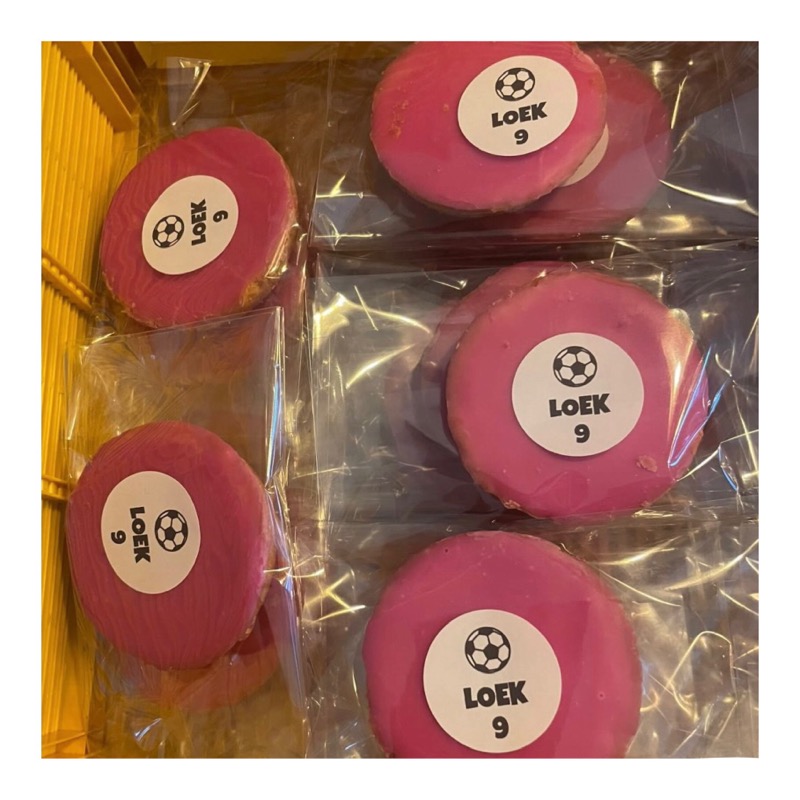 Traktatie roze koek