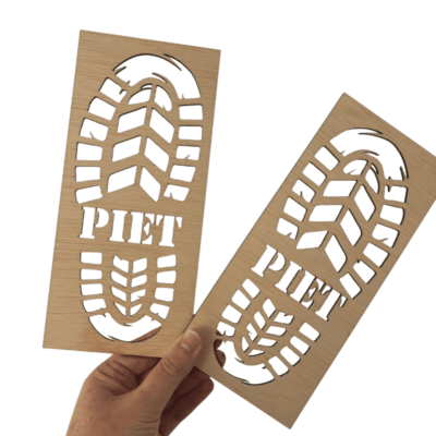 Houten mal voor het maken van een piet voetafdruk tijdens sinterklaas