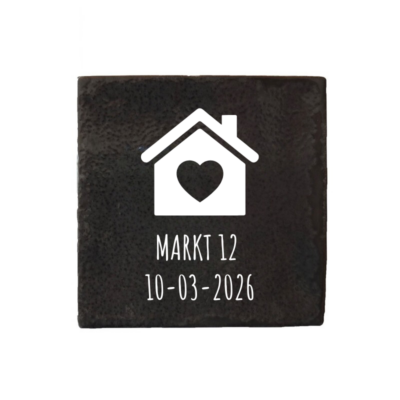 Keramieken tegeltje met daarop het adres van de nieuwe woning, leuk housewarming cadeau