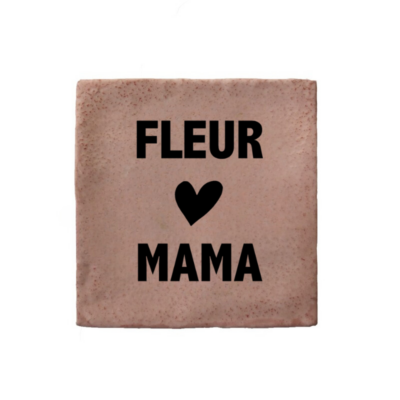 Gepersonaliseerd keramieken tegeltje met naam van kind en tekst ‘hartje mama