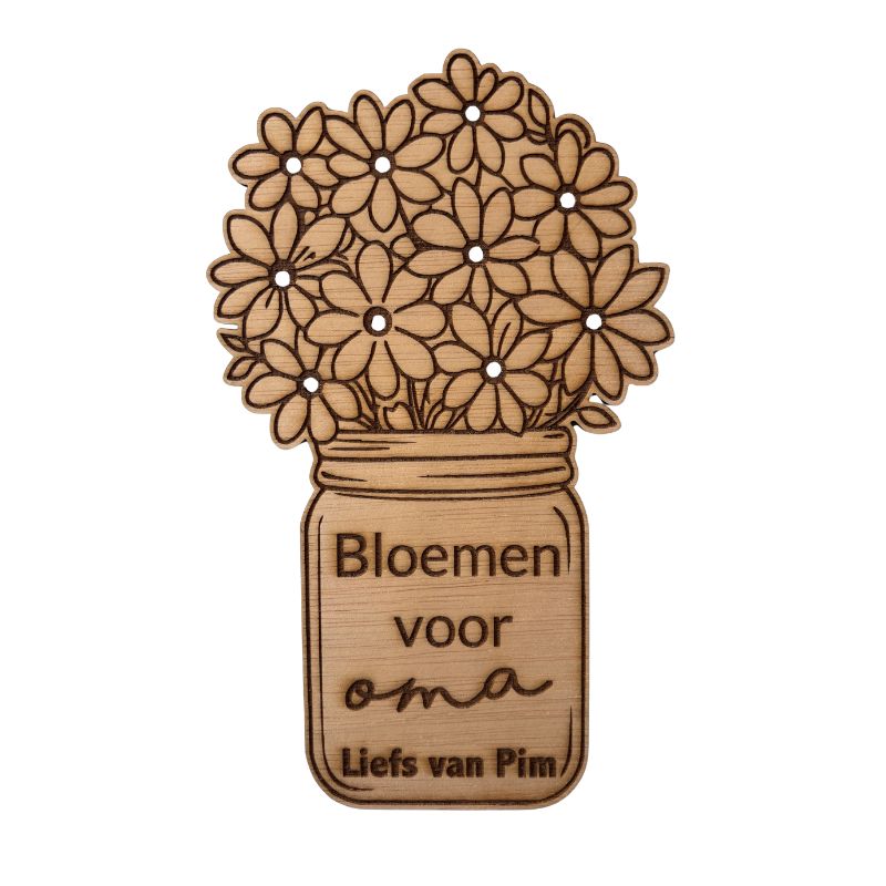 Houten bloemen voor oma waar je zelf bloemetjes in kunt steken